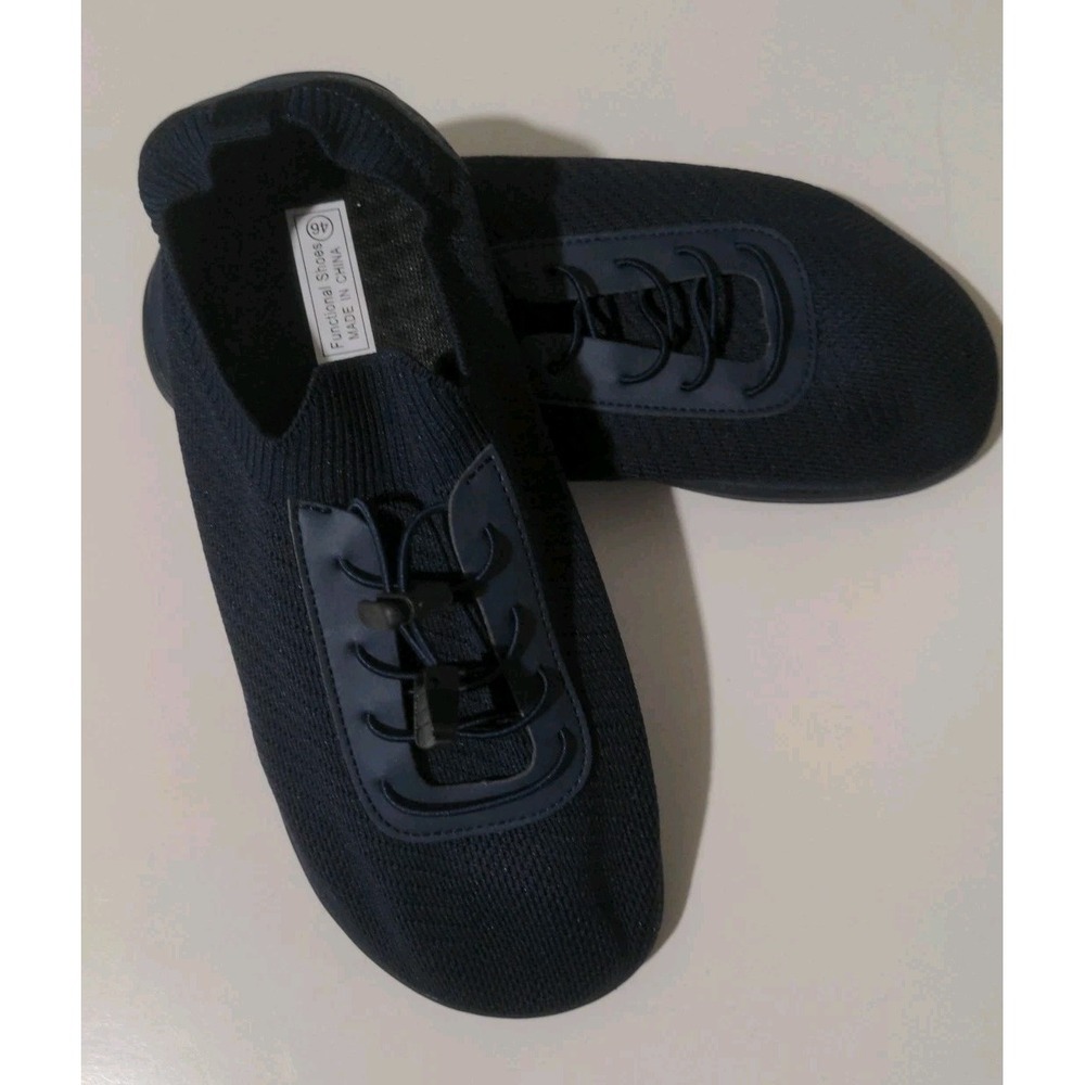 Men's Navy Blue Easy Slip On Non Skid Sneaker Shoes. Size 13.5 NWT